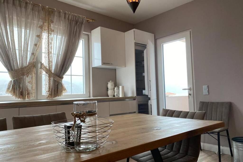 Cozy Lake Front Flat Bequeme Wohnung An Der See Pogradec Extérieur photo