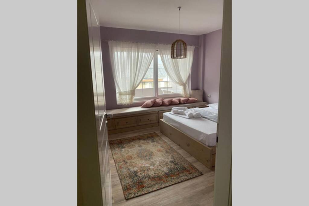 Cozy Lake Front Flat Bequeme Wohnung An Der See Pogradec Extérieur photo