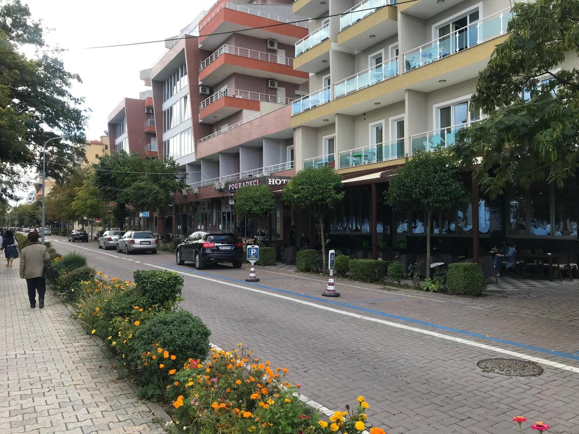 Cozy Lake Front Flat Bequeme Wohnung An Der See Pogradec Extérieur photo